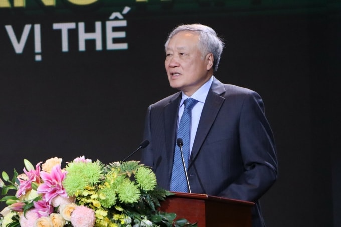 Phó thủ tướng Nguyễn Hoà Bình phát biểu tại hội nghị Xúc tiến Đầu tư tỉnh Lâm Đồng, ngày 12/10. Ảnh: Việt Quốc