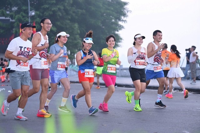 Gần 3000 người tham gia Giải chạy “Hành trình tiếp sức” hỗ trợ người bệnh ung thư - Ảnh 2.