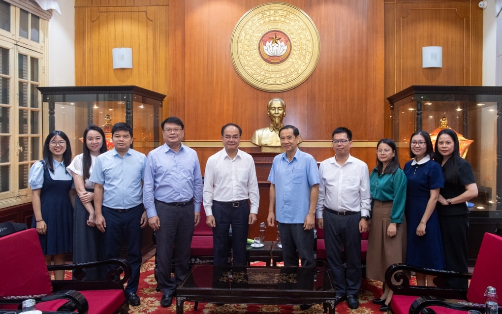 Bộ Nội vụ trao 1 tỷ đồng ủng hộ đồng bào gặp thiên tai kép - 3 Bộ Nội vụ trao 1 tỷ đồng ủng hộ đồng bào gặp thiên tai kép - 3