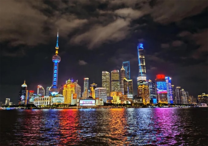 Sông Hoàng Phố nhìn từ Bến Thượng Hải. Ảnh: