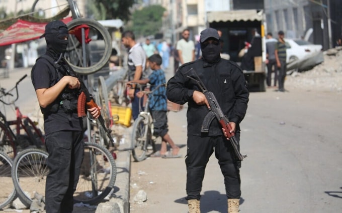Các tay súng Hamas tuần tra tại Gaza City ngày 11/10. Ảnh: Times of Israel