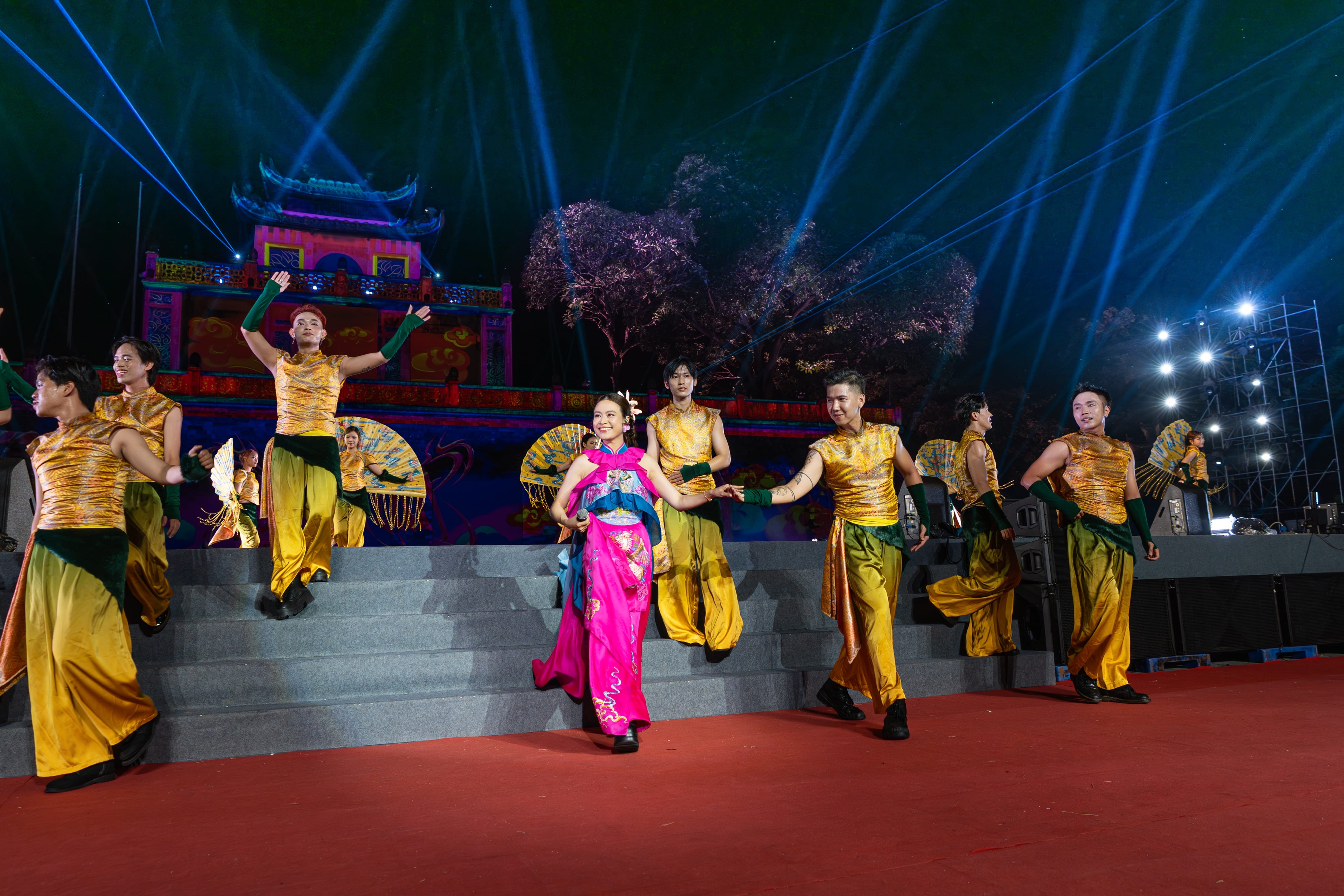 Lễ hội văn hóa ảnh 6 Le hoi van hoa anh 6