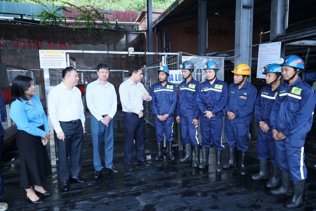 Kiểm tra an toàn lao động tại nơi chỉ một sơ suất là hậu quả thảm khốc - 1 Kiểm tra an toàn lao động tại nơi chỉ một sơ suất là hậu quả thảm khốc - 1