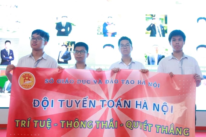 Đội tuyển học sinh giỏi quốc gia môn Toán của Hà Nội, sáng 14/10. Ảnh: Vân Anh