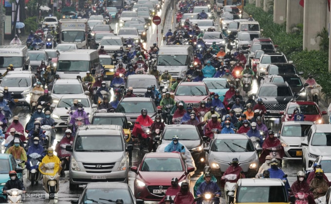 Đường Nguyễn Trãi lúc 8h30 sáng 14/10. Ảnh: Ngọc Thành