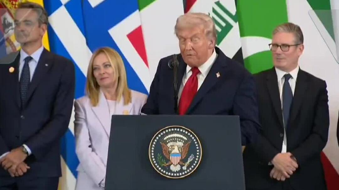 Ông Trump khen Thủ tướng Italy 'xinh đẹp'
