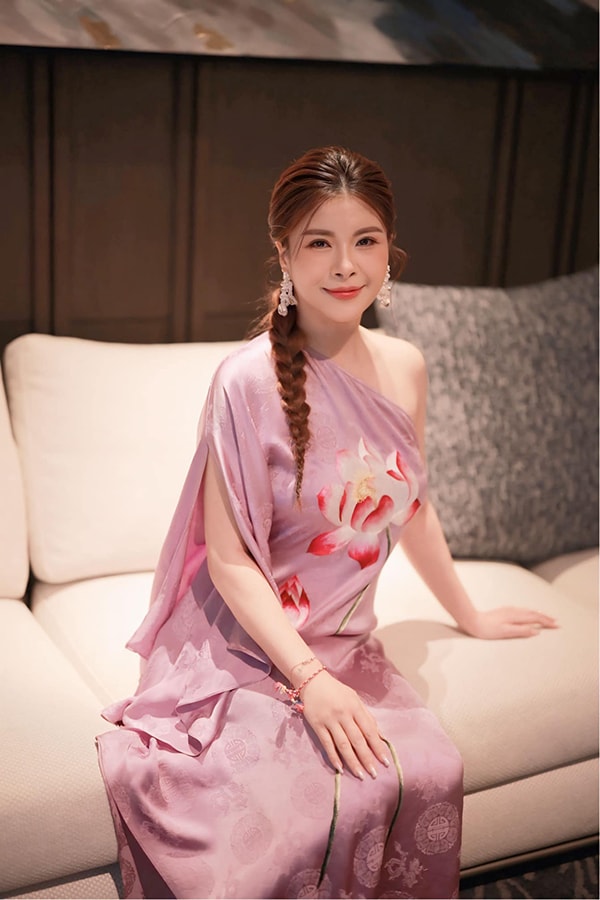 Kim Oanh 'Sóng ở đáy sông' bất ngờ thông báo rời Ban Văn nghệ VTV ở tuổi U50- Ảnh 1.