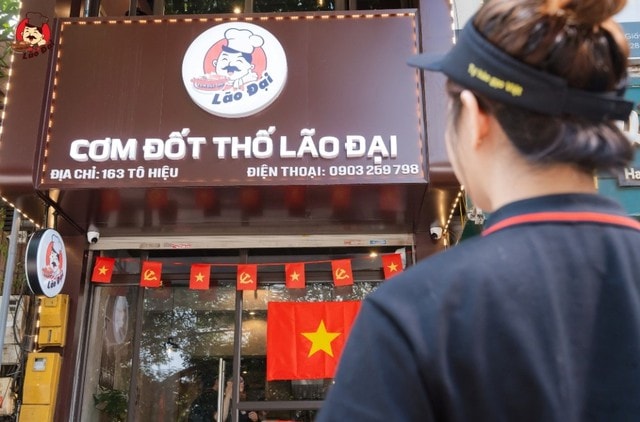 Khám phá Cơm đốt thố Lão Đại – địa chỉ ẩm thực truyền thông- Ảnh 1.