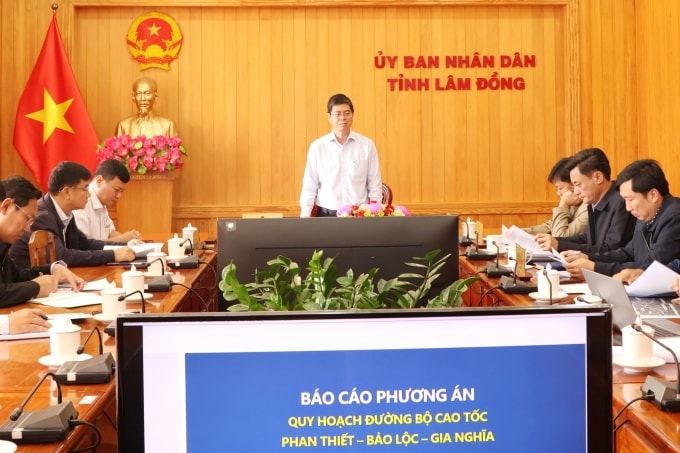 Phó chủ tịch UBND tỉnh Lâm Đồng Nguyễn Hồng Hải chủ trì cuộc họp. Ảnh: Khải Nguyên
