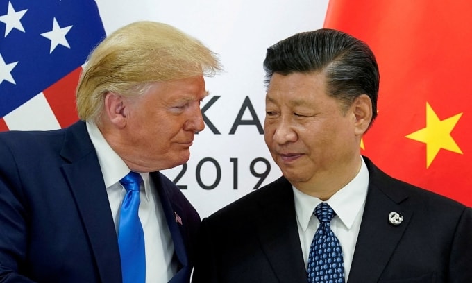 Tổng thống Mỹ Donald Trump (trái) gặp Chủ tịch Trung Quốc Tập Cận Bình tại hội nghị thượng đỉnh G20 ở Osaka, Nhật Bản, hồi năm 2019. Ảnh: Reuters