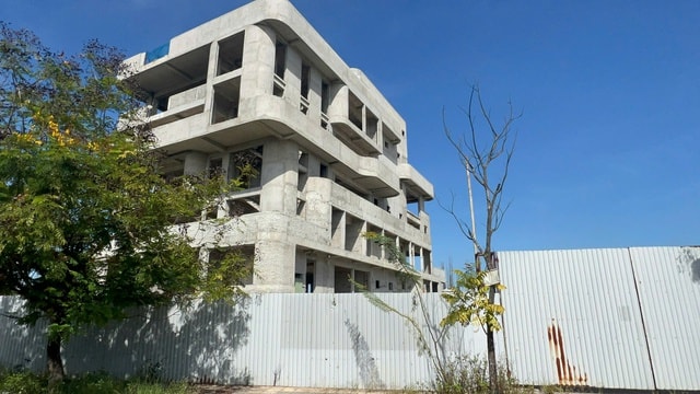 Hình ảnh dự án toà nhà CNTT Huế sau khi nhà thầu ở Hà Nội “tháo chạy”- Ảnh 5. Hình ảnh dự án toà nhà CNTT Huế sau khi nhà thầu ở Hà Nội “tháo chạy”- Ảnh 5.