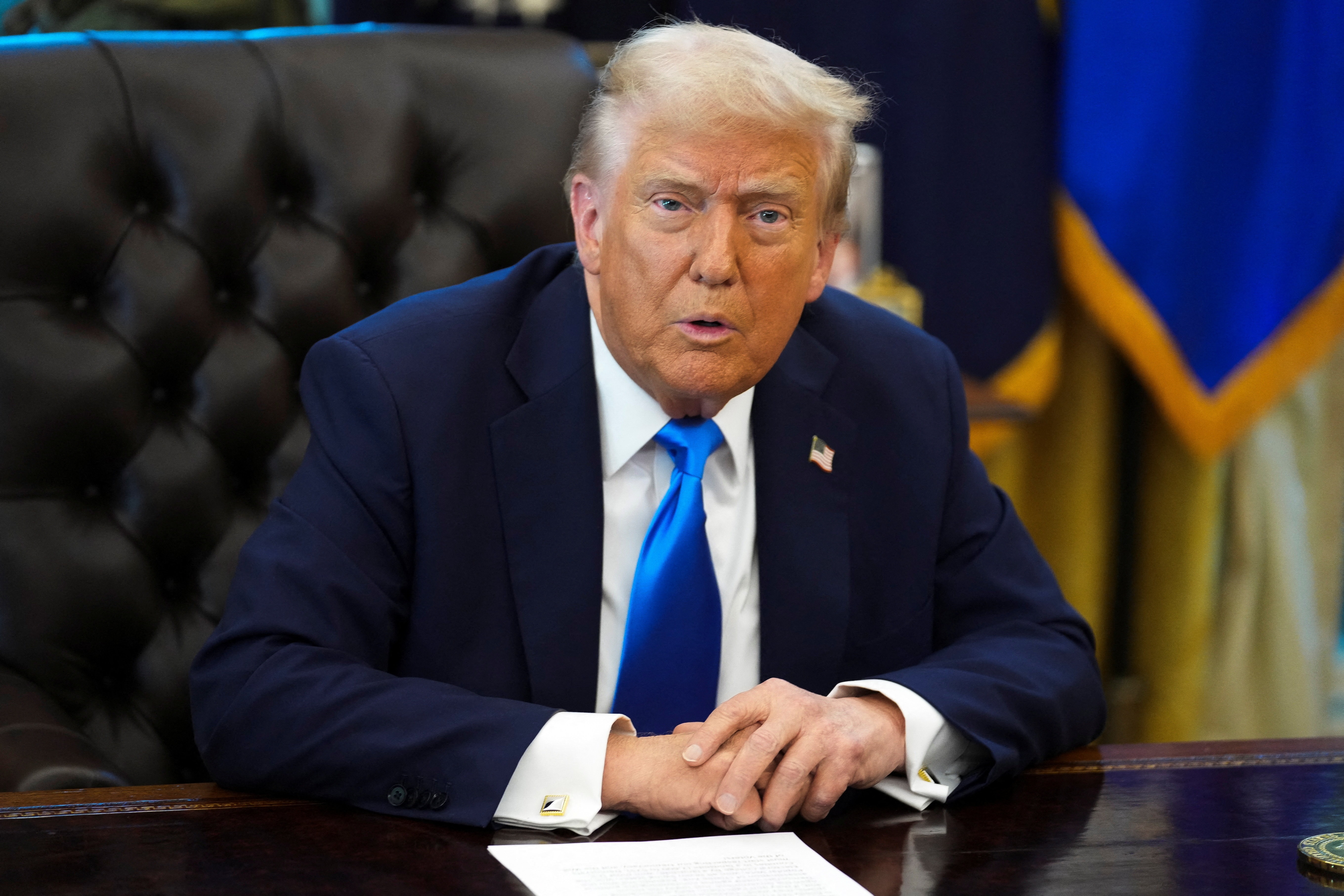 Tổng thống Trump tại Phòng Bầu Dục. (Ảnh: Reuters)