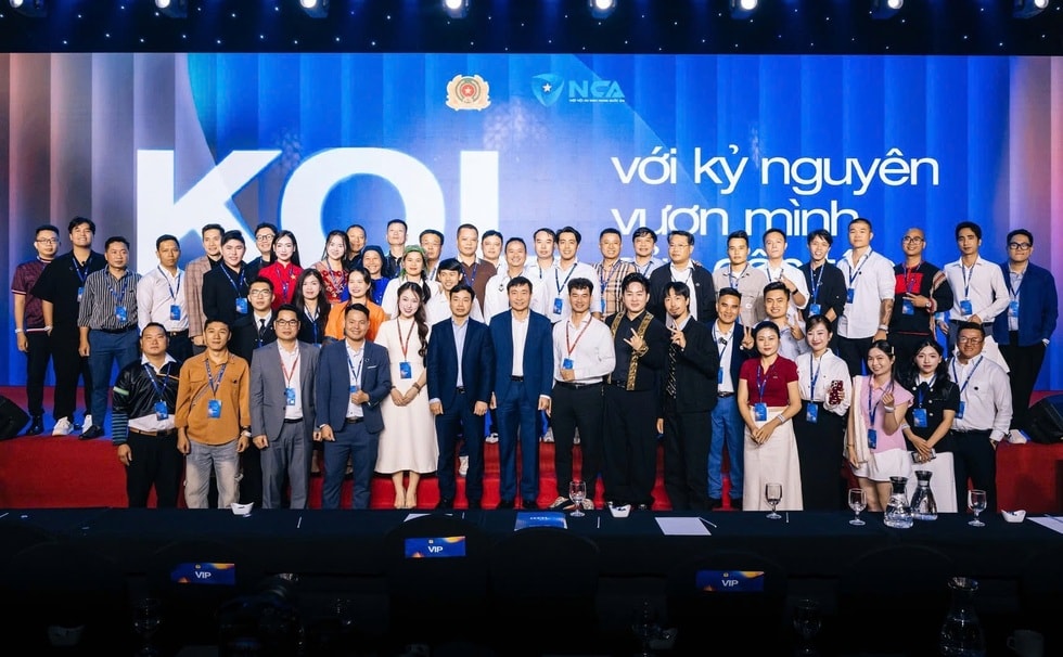 Ông chủ tiệm vùng cao liều lĩnh lên sóng bán nông sản kiếm tiền chục tỷ - 6 Ông chủ tiệm vùng cao liều lĩnh lên sóng bán nông sản kiếm tiền chục tỷ - 6