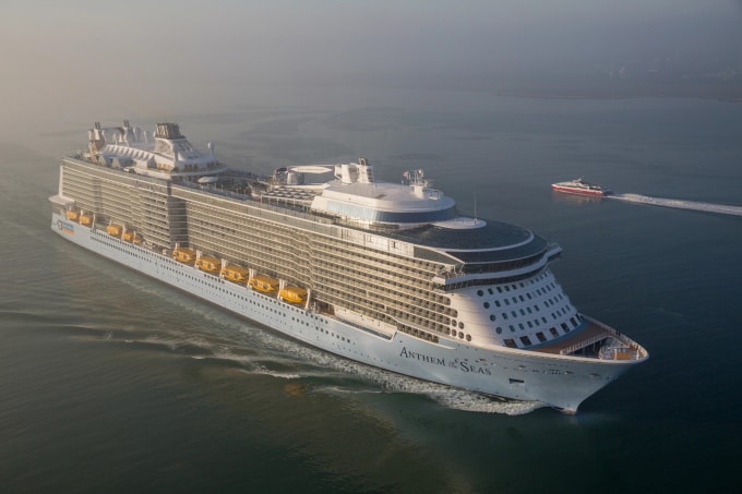 Ngày 7/1, chiếc siêu du thuyền Anthem of the Seas cập bến Cảng quốc tế Cái Mép. Ảnh: Quỳnh Trần