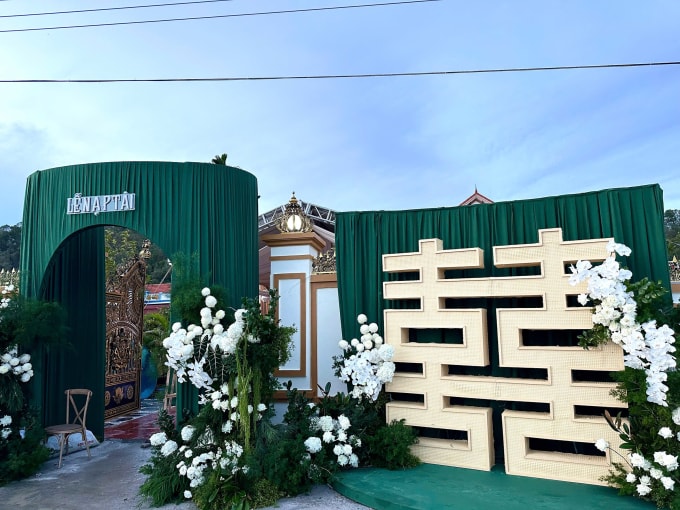 Không gian lễ ăn hỏi của hoa hậu Đỗ Thị Hà