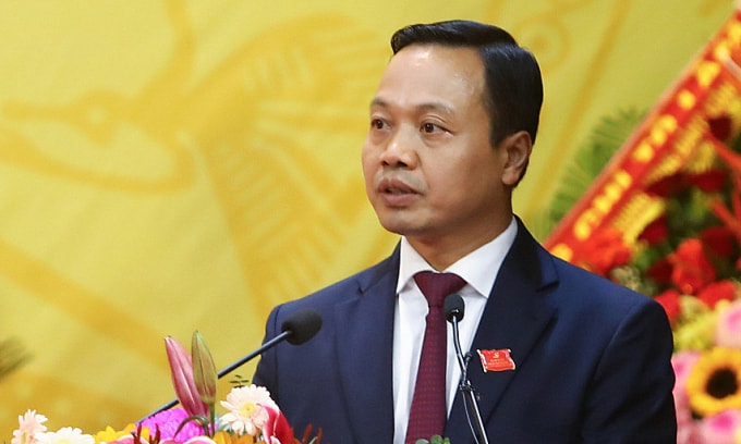 Ông Trần Tiến Dũng phát biểu tại Đại hội Đảng bộ tỉnh Điện Biên chiều 16/10. Ảnh: Báo Điện Biên