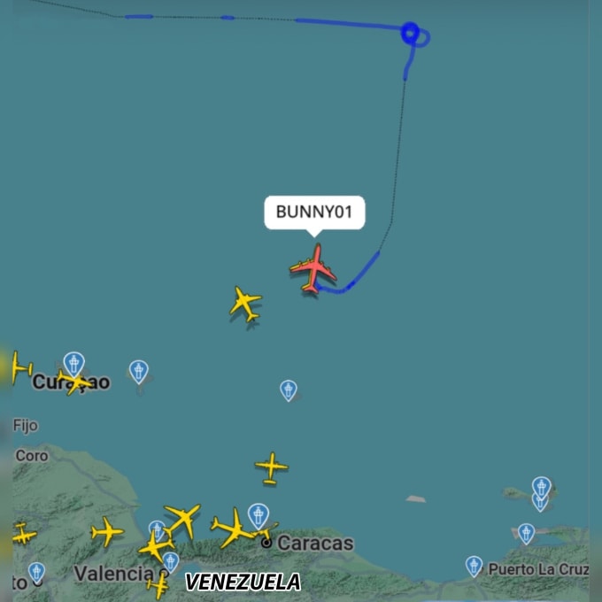 Đường bay của oanh tạc cơ B-52 mang hô hiệu BUNNY01 ngoài khơi Venezuela ngày 15/10. Đồ họa: Flightradar24
