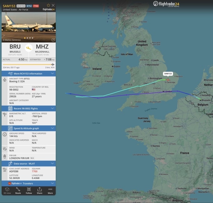 Dữ liệu chuyến bay chở ông Hegseth hôm 15/10. Ảnh: FlightRadar24