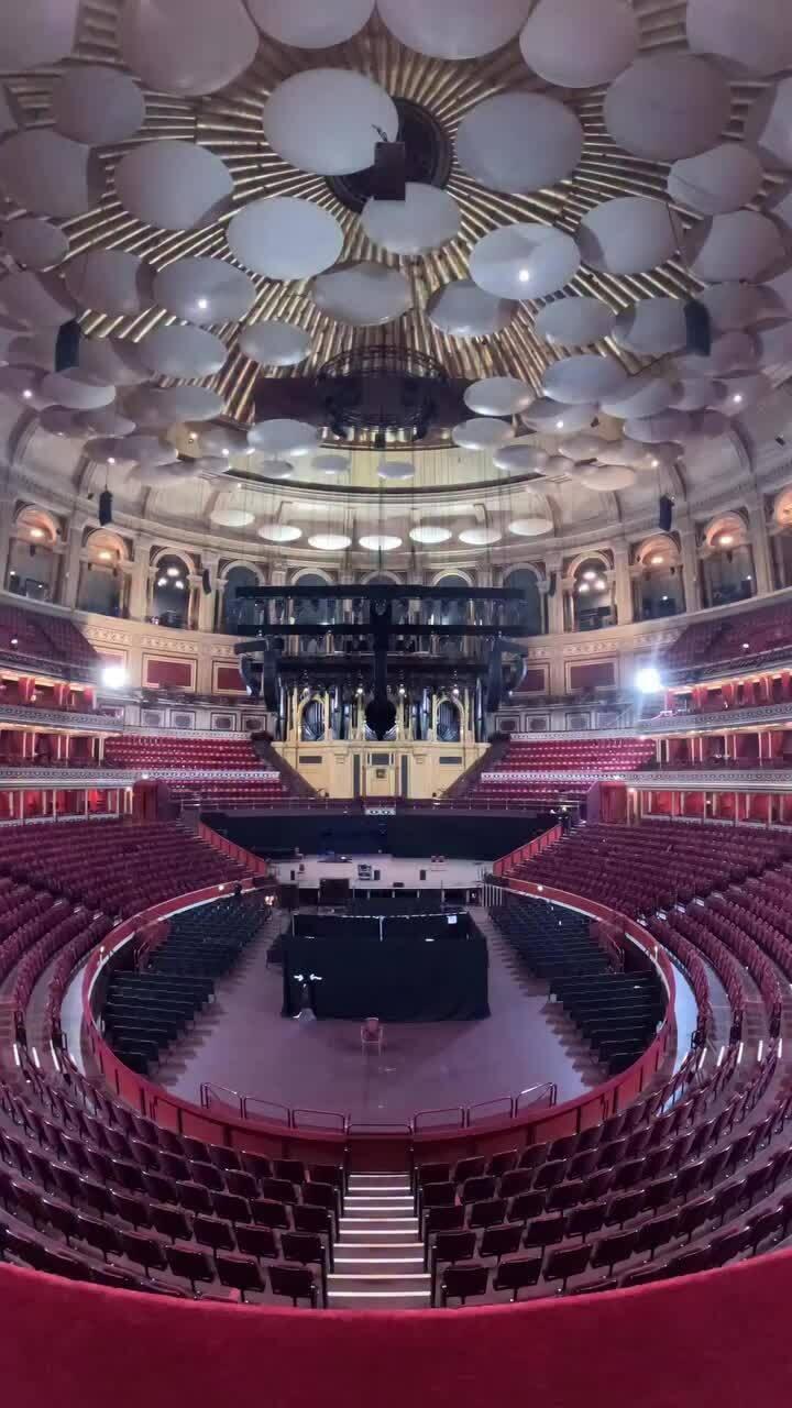 Sumo gây sốt tại London