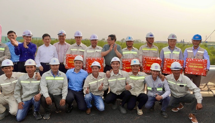 Thủ tướng Chính phủ khảo sát dự án cao tốc Biên Hoà - Vũng Tàu- Ảnh 6. Thủ tướng Chính phủ khảo sát dự án cao tốc Biên Hoà - Vũng Tàu- Ảnh 6.