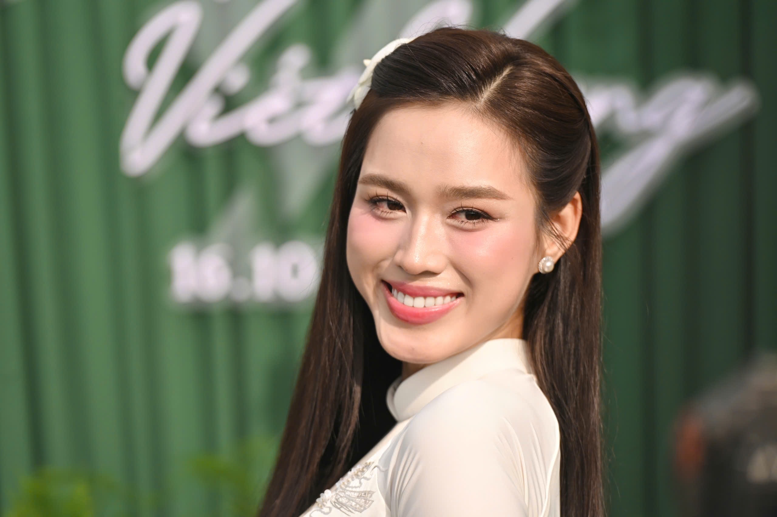 Đỗ Thị Hà cưới ảnh 1 Do Thi Ha cuoi anh 1