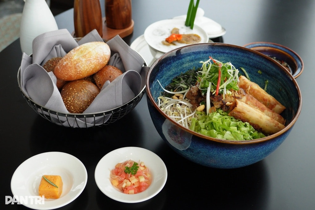 Món bình dân được nâng tầm, Việt Nam tỏa sáng trên bản đồ ẩm thực toàn cầu - 1