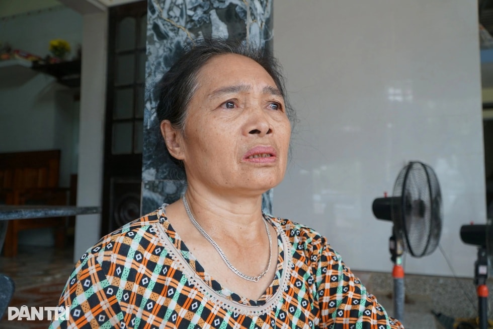 Người mẹ đau buồn kể về thời khắc trắng đêm tìm con mất tích trong mưa lũ - 1 Người mẹ đau buồn kể về thời khắc trắng đêm tìm con mất tích trong mưa lũ - 1