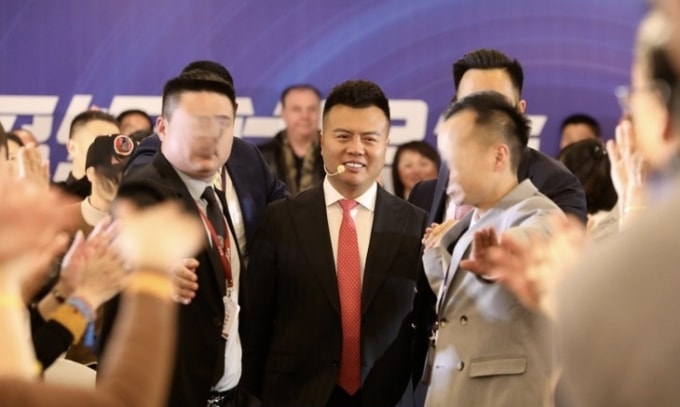 Tháng 2/2023, Dương Đào Minh xuất hiện trên lớp học Siêu sức mạnh của thuyết phục do Công ty Truyền thông Văn hóa Attractiveness tổ chức trong tiếng vỗ tay reo hò. Ảnh:
