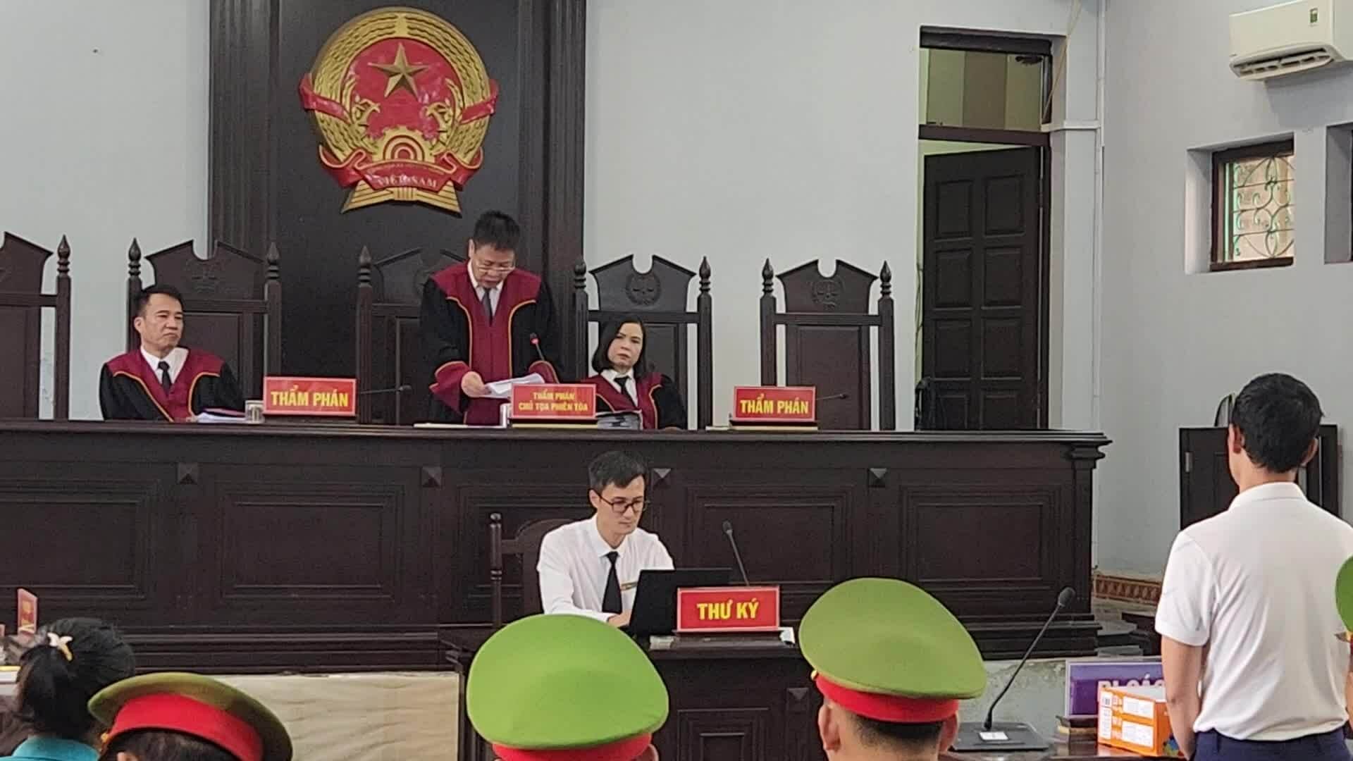 Người bán gà lôi trắng được miễn trách nhiệm hình sự