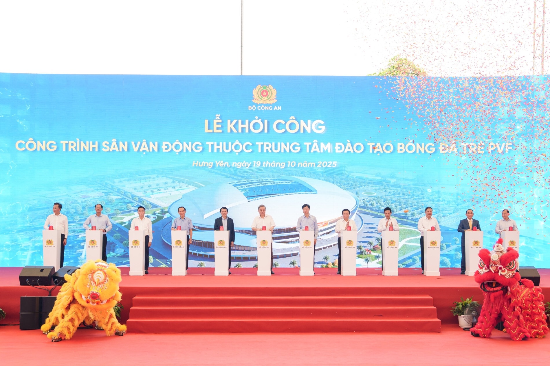 Tổng Bí thư Tô Lâm và lãnh đạo Đảng, Nhà nước bấm bút khởi công công trình sân vận động PVF.