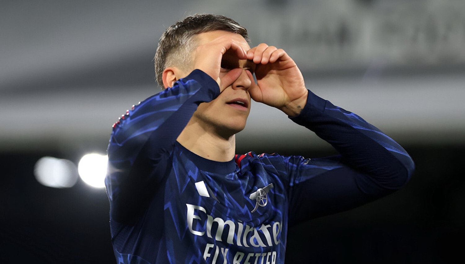 Leandro Trossard mang về chiến thắng cho Arsenal.