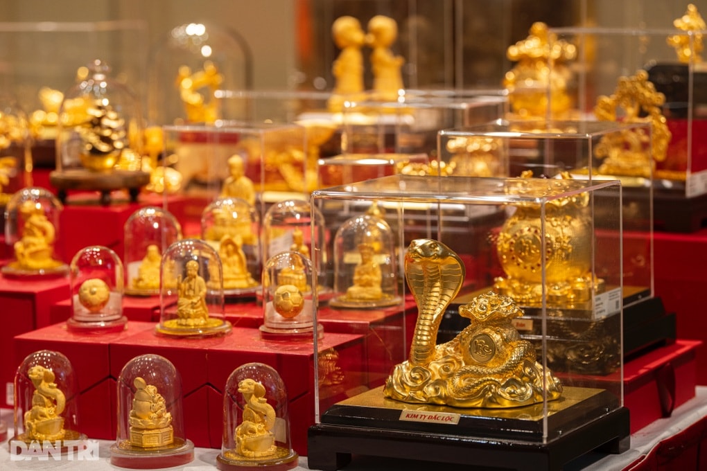 Người mua vàng lỗ ngay 3,5 triệu đồng/lượng trong một ngày - 1