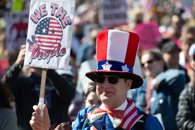 Người biểu tình ở thành phố Denver, bang Colorado ngày 18/10. Ảnh: AFP