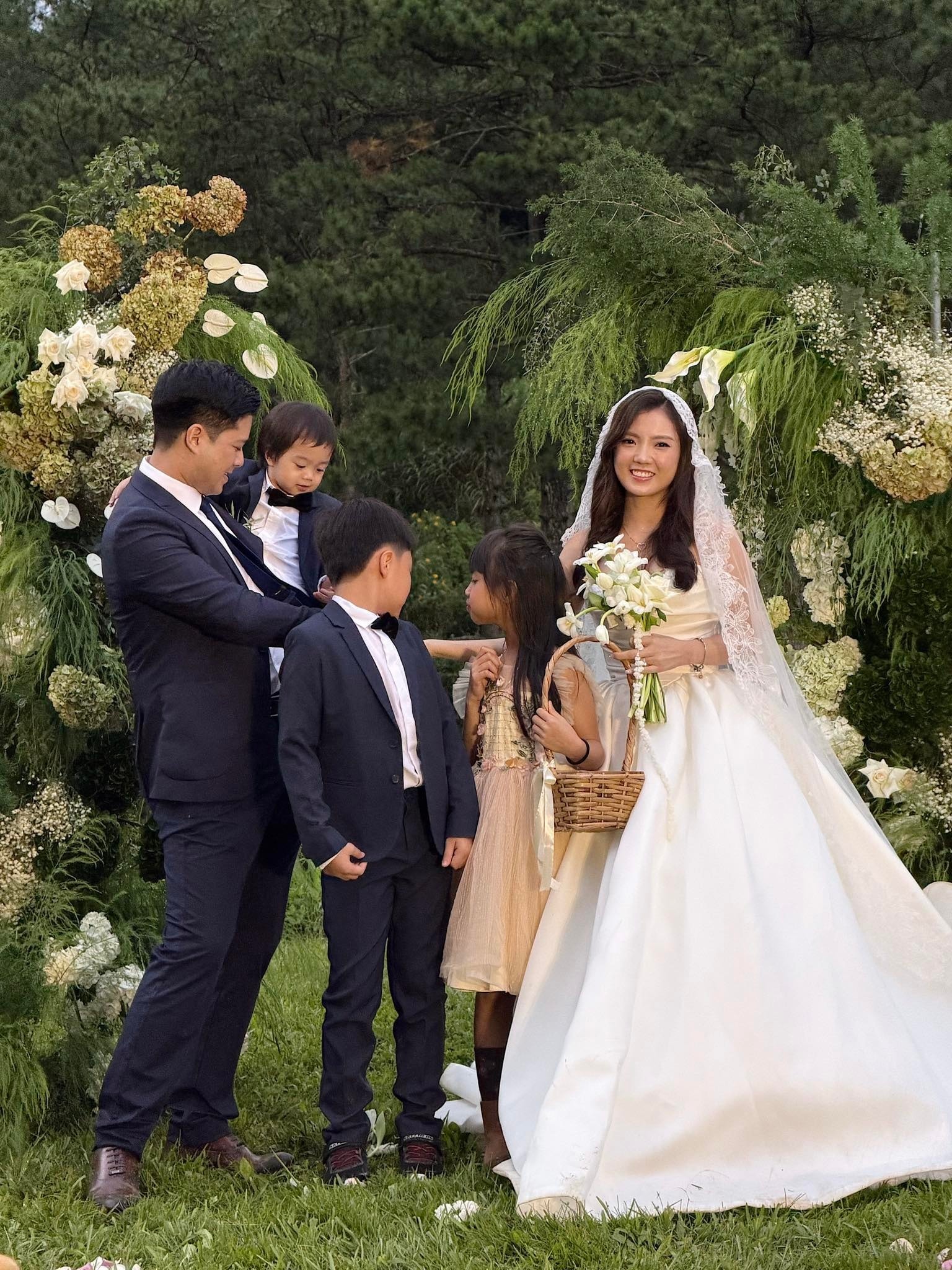 Lâm Á Hân cưới ảnh 2 Lam A Han cuoi anh 2