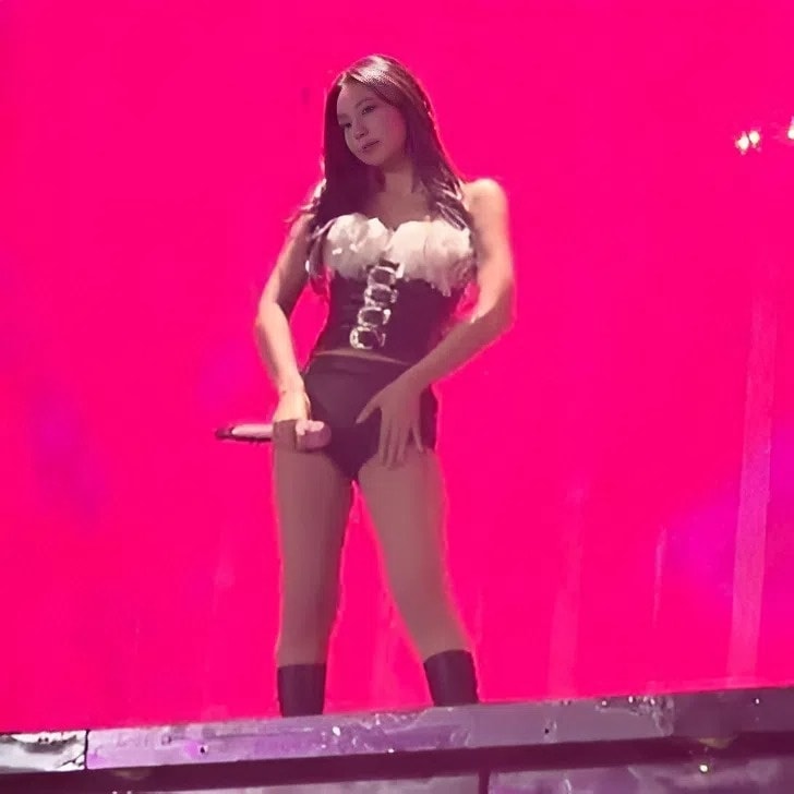 Jennie  ảnh 2 Jennie anh 2