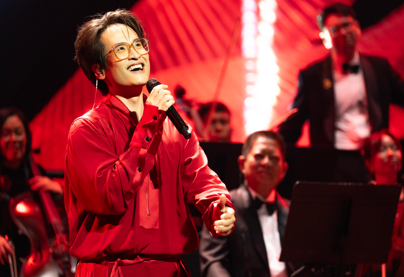 Hà Anh Tuấn: 'Tôi thuộc top ca sĩ hát tiếng Việt hay nhất thế giới' - 1