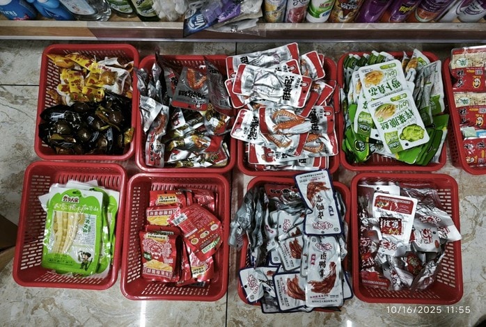 Phát hiện hàng nhập lậu Đà Nẵng tại chuỗi siêu thị mini H . Mart - Ảnh 3. Phát hiện hàng nhập lậu Đà Nẵng tại chuỗi siêu thị mini H . Mart - Ảnh 3.