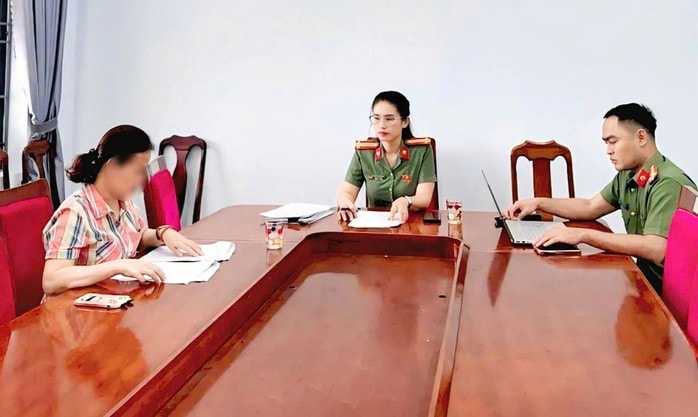 Làm rõ vi phạm của một tiệm vàng tại Đà Nẵng - Ảnh 2. Làm rõ vi phạm của một tiệm vàng tại Đà Nẵng - Ảnh 2.
