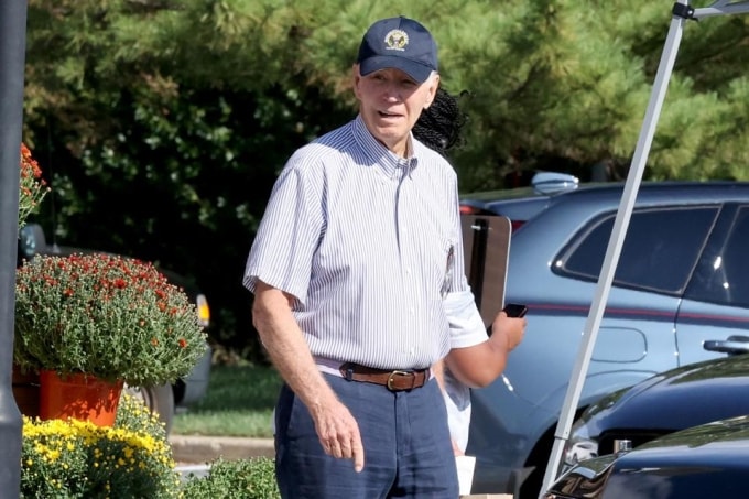 Ông Joe Biden được nhìn thấy tại Janssen’s Market ở thành phố Wilmington, bang Delaware, hôm 7/9. Ảnh: MEGA/GC Images