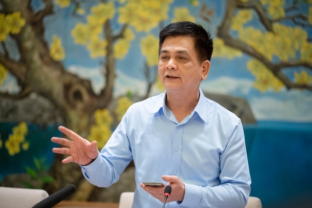 "Bất động sản tăng phi mã, công chức cũng không thể mua được nhà" - Ảnh 1.