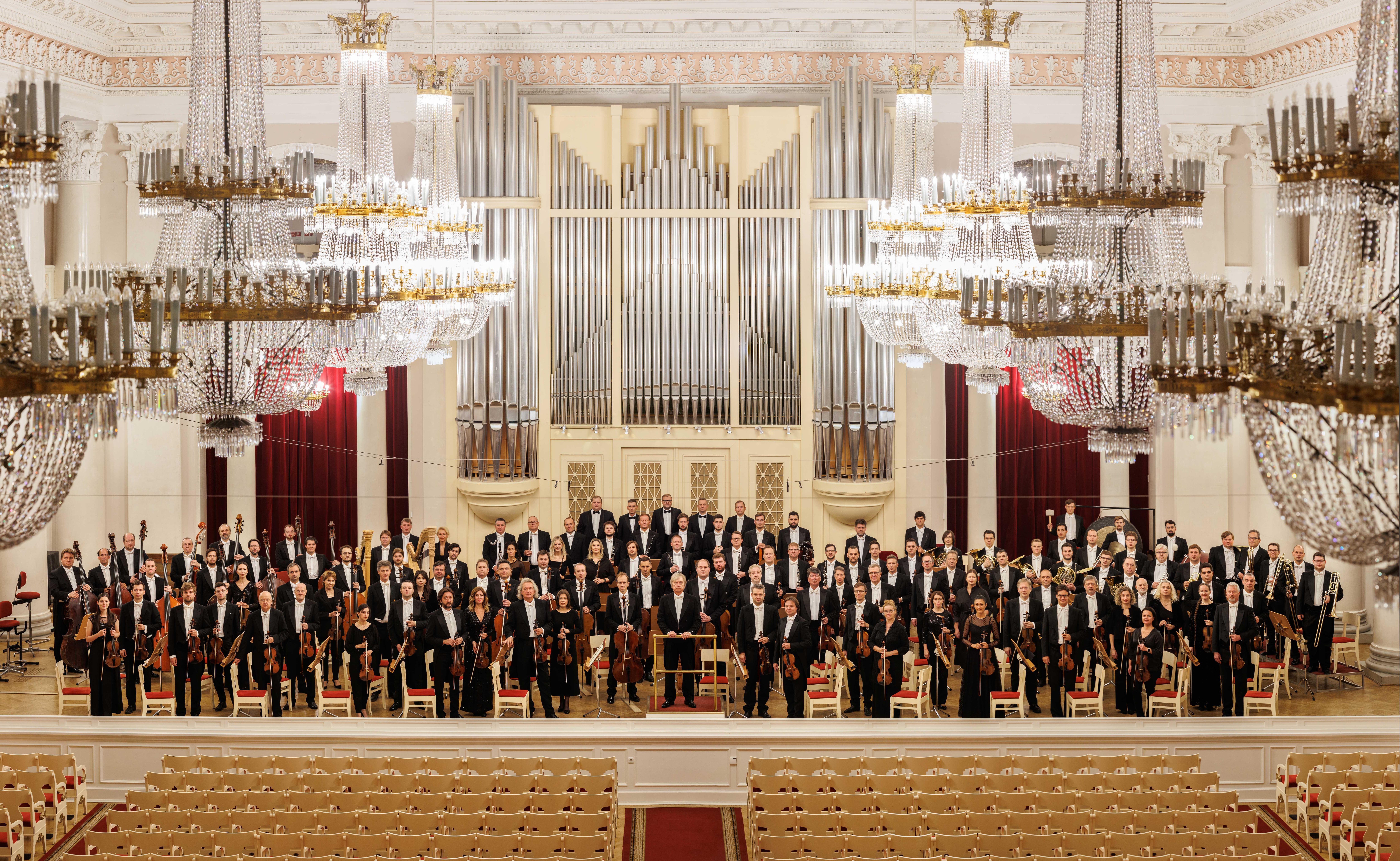 Dàn nhạc giao hưởng St. Petersburg lâu đời nhất nước Nga và là “một trong những dàn nhạc tinh hoa hàng đầu Thế giới”.