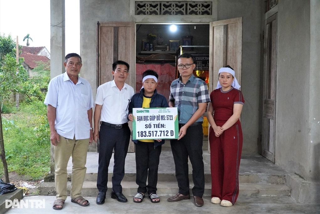 Cậu bé 12 tuổi mồ côi được bạn đọc Dân trí giúp đỡ hơn 183 triệu đồng - 1 Cậu bé 12 tuổi mồ côi được bạn đọc Dân trí giúp đỡ hơn 183 triệu đồng - 1
