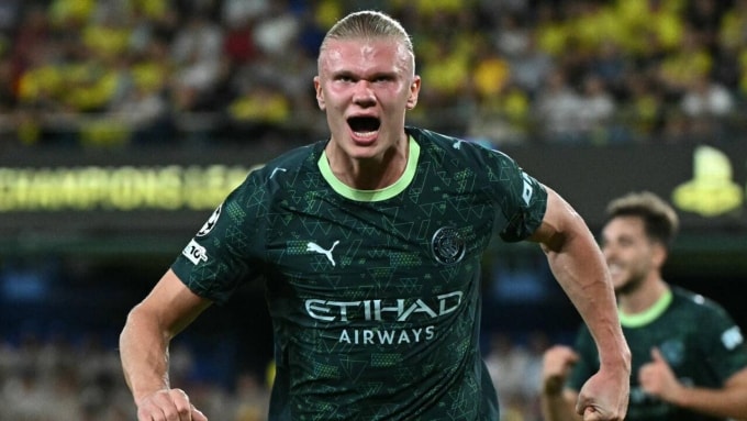 Haaland mừng bàn trong trận Villarreal 0-2 Man City ở lượt thứ ba vòng bảng Champions League tối 21/10. Ảnh: AFP