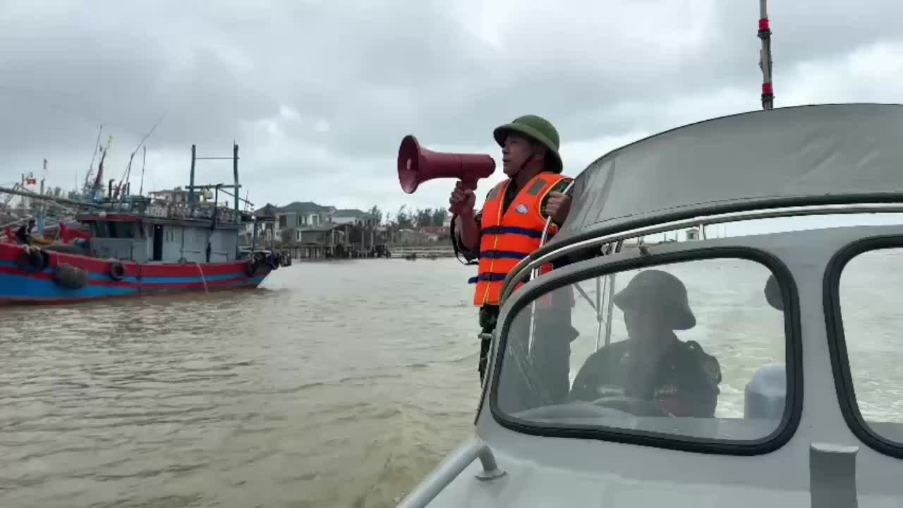 Bộ đội Biên phòng ứng phó bão Fengshen