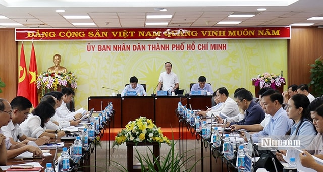 Giải ngân đầu tư công mới đạt 37,86%, nhiều dự án tại Tp.HCM “tắc” vì vướng mặt bằng- Ảnh 3. Giải ngân đầu tư công mới đạt 37,86%, nhiều dự án tại Tp.HCM “tắc” vì vướng mặt bằng- Ảnh 3.
