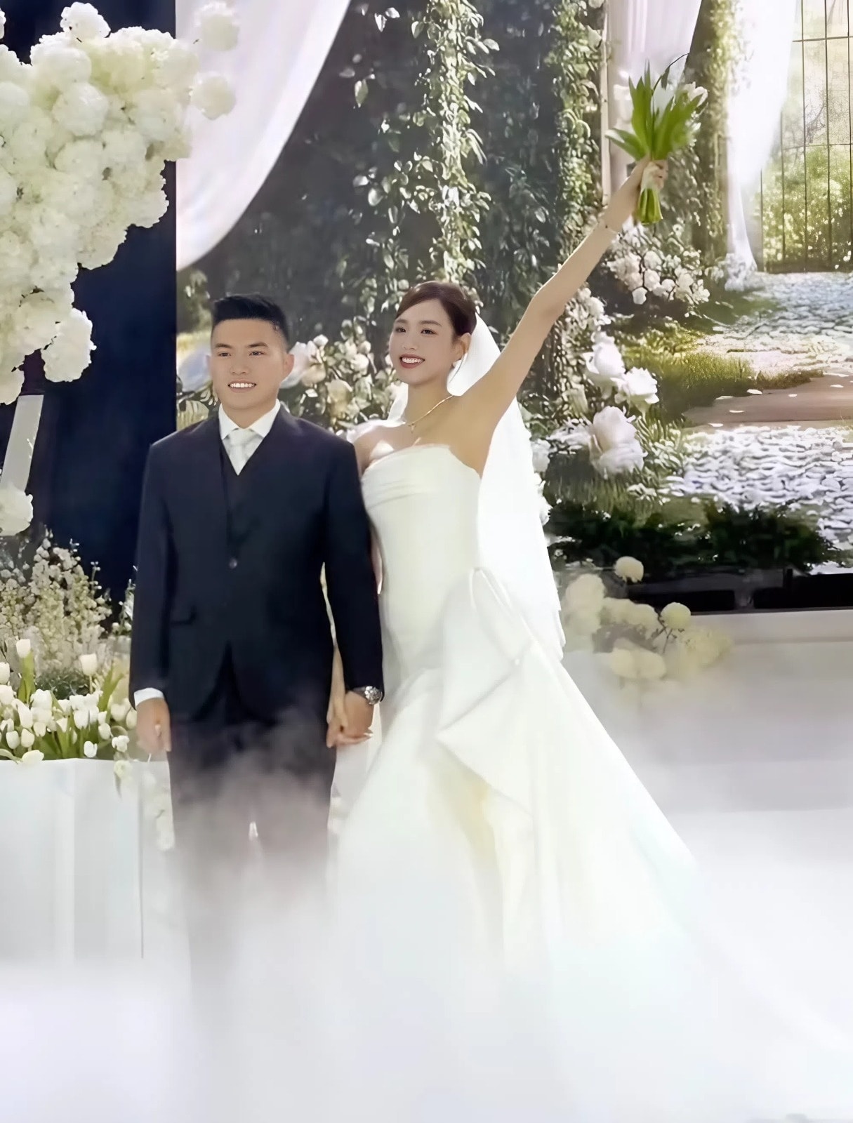 Đỗ Thị Hà cưới ảnh 2 Do Thi Ha cuoi anh 2
