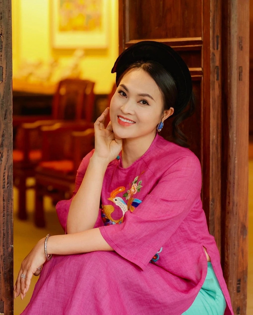 Cô là một trong