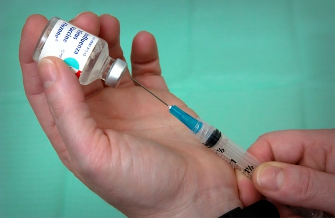 Tiêm nhiều vaccine có gây quá tải miễn dịch ở trẻ nhỏ?