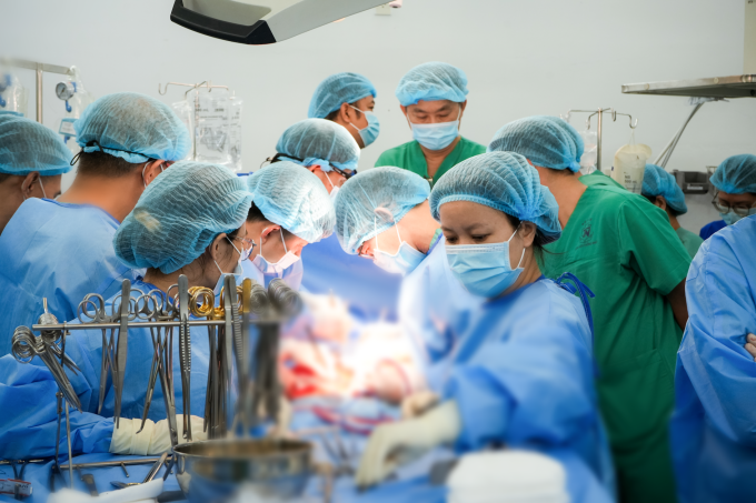 Phá rào ghép tim hiến tặng cứu người trong giờ sinh tử