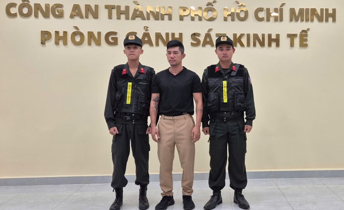 Lương Bằng Quang tại cơ quan điều tra ngày 23/10. Ảnh: Công an TP HCM